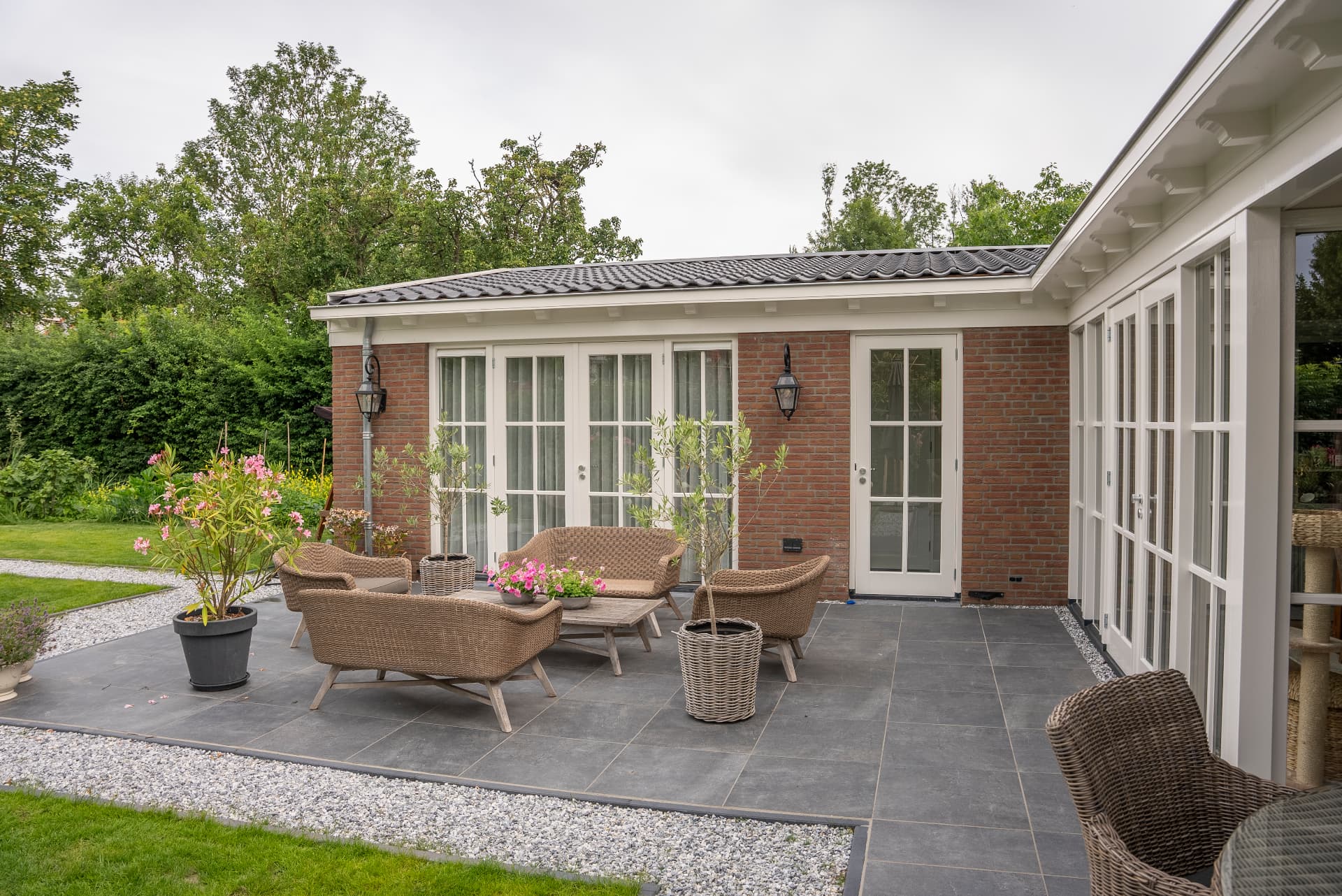 Uitbouw woonkamer en uitbouw aan woning beeld 4