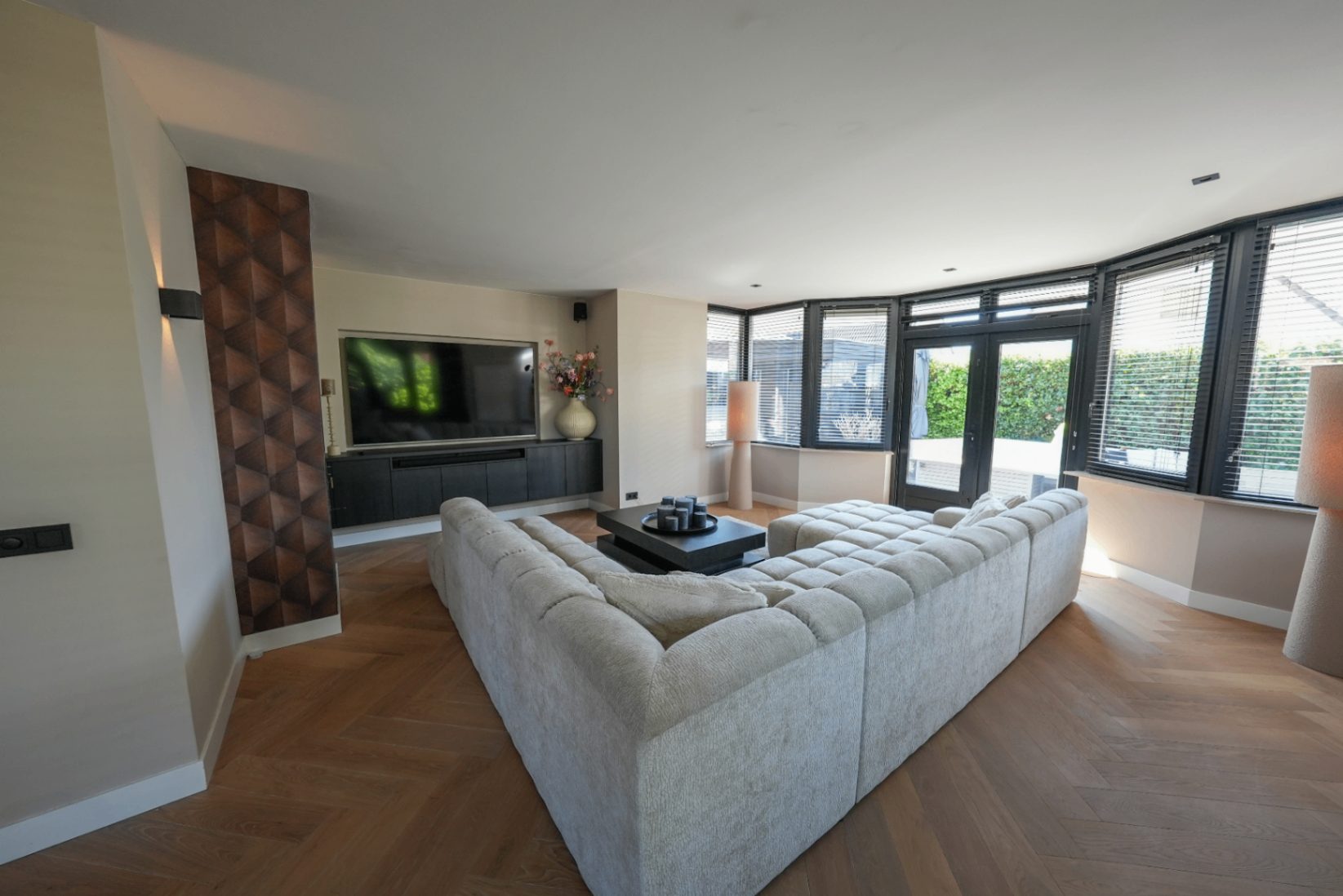 Complete villa transformatie beeld 2